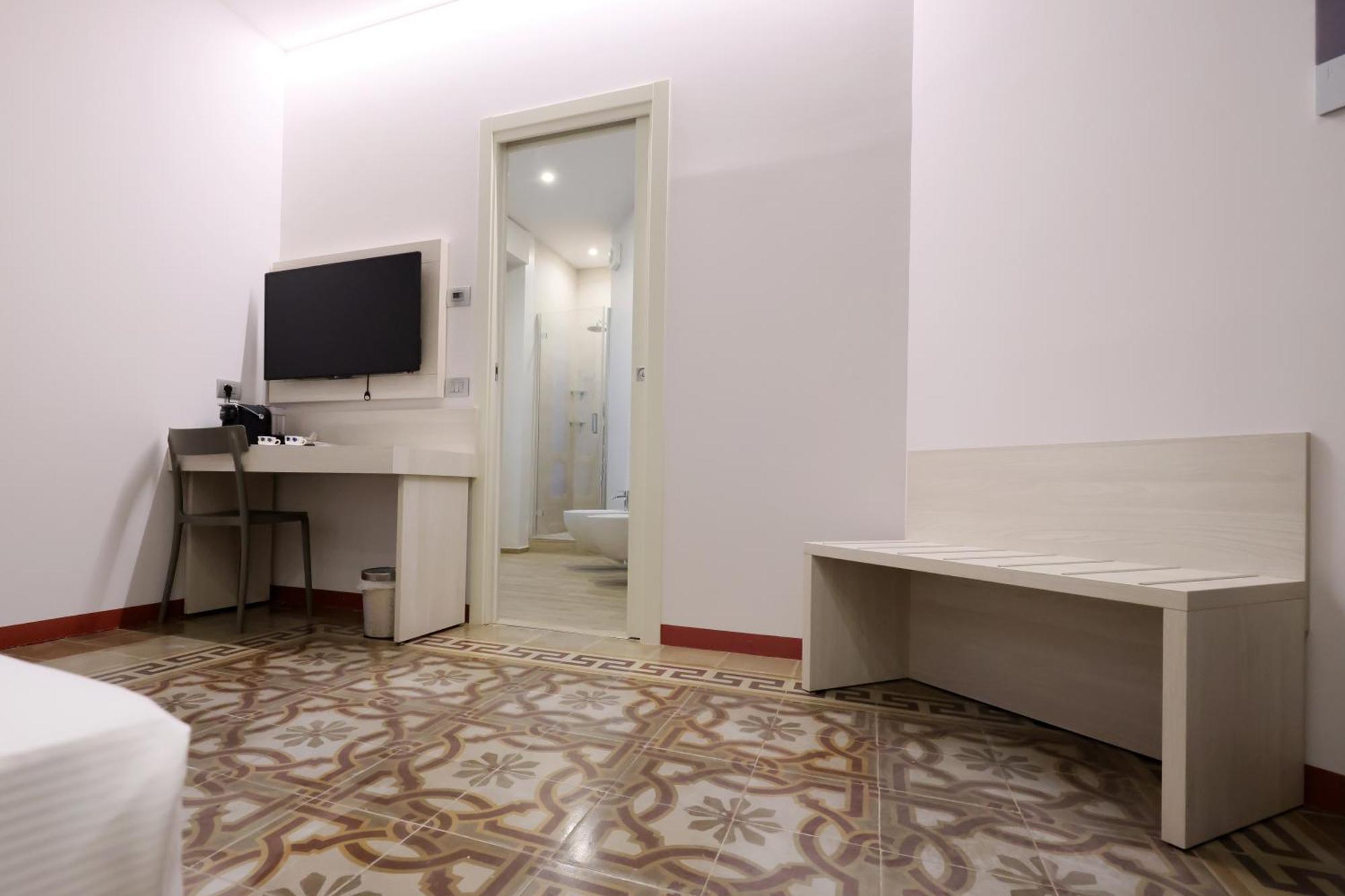 לינה וארוחת בוקר אלבה Palazzo Belli מראה חיצוני תמונה