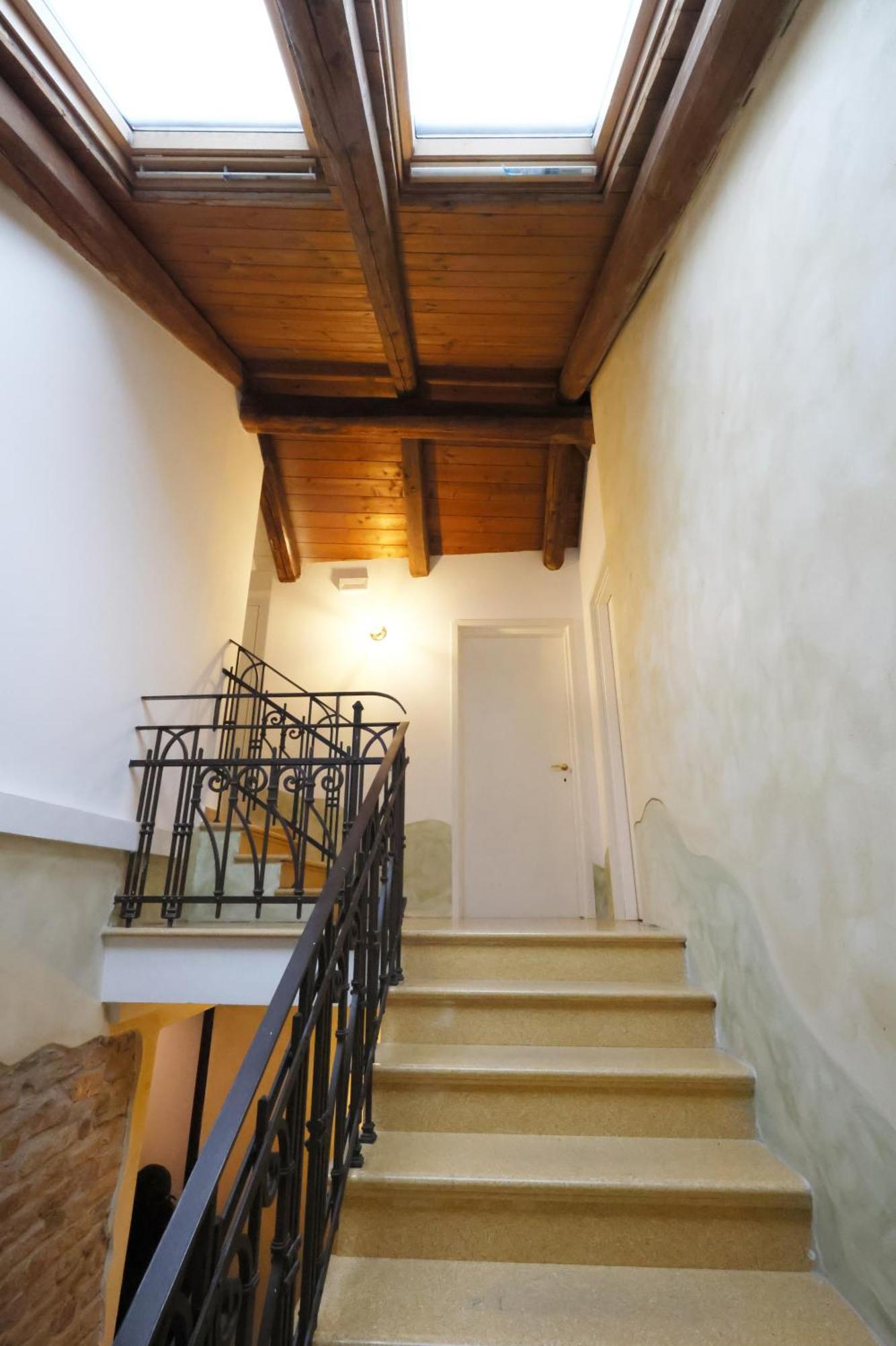 לינה וארוחת בוקר אלבה Palazzo Belli מראה חיצוני תמונה