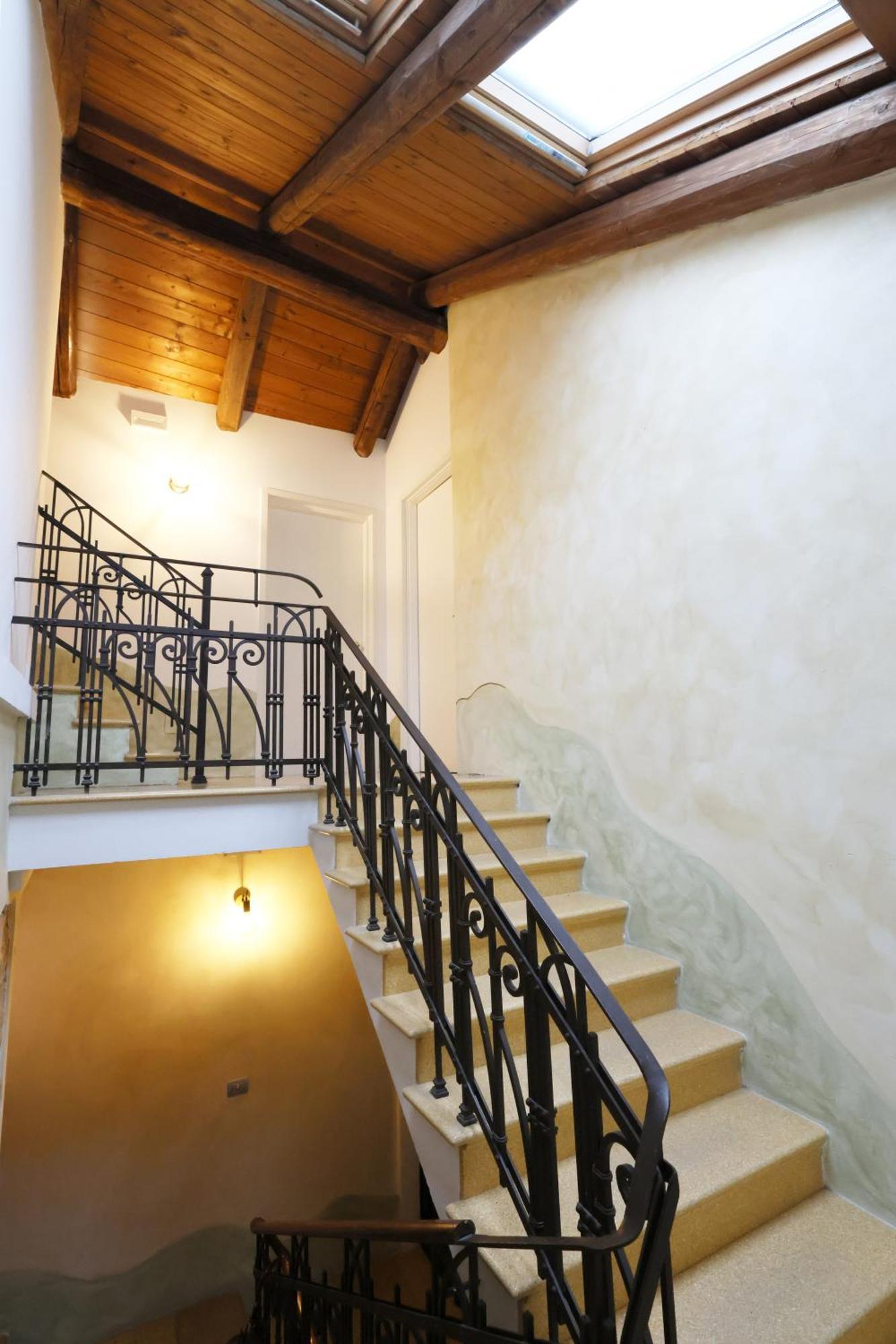לינה וארוחת בוקר אלבה Palazzo Belli מראה חיצוני תמונה